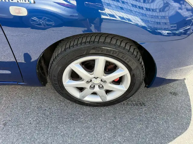 Toyota Prius view 15
