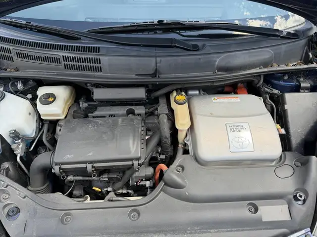 Toyota Prius view 19