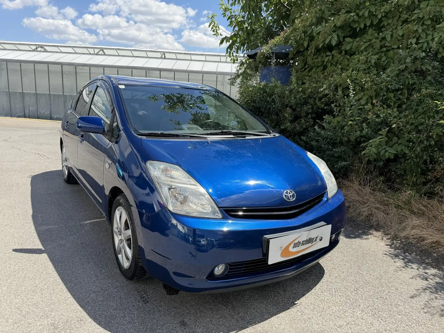 Toyota Prius Hybrid Pickerl 05/2027 Servicebuch Blau - 1