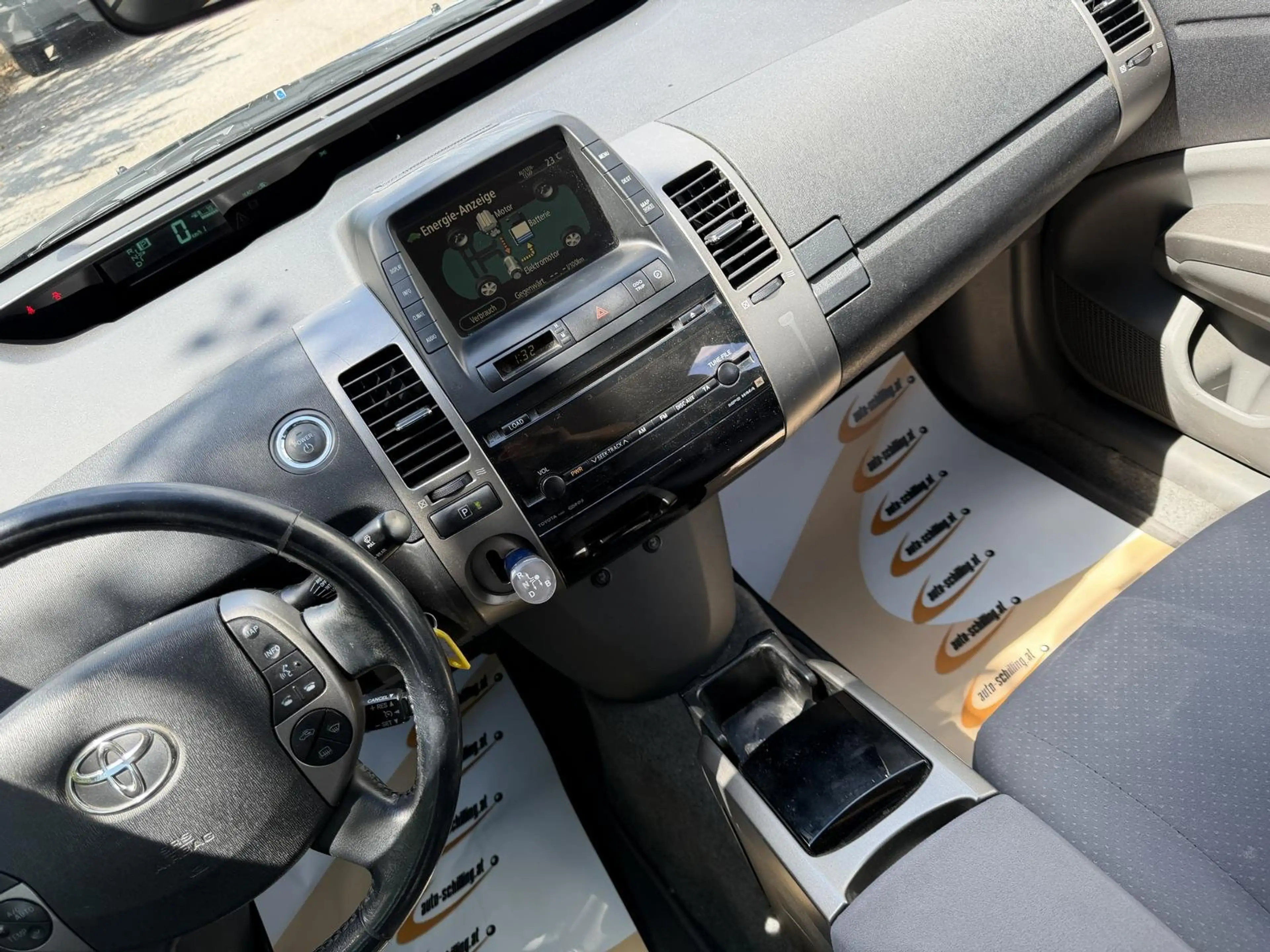 Toyota Prius Hybrid Pickerl 05/2027 Servicebuch — photo 8
