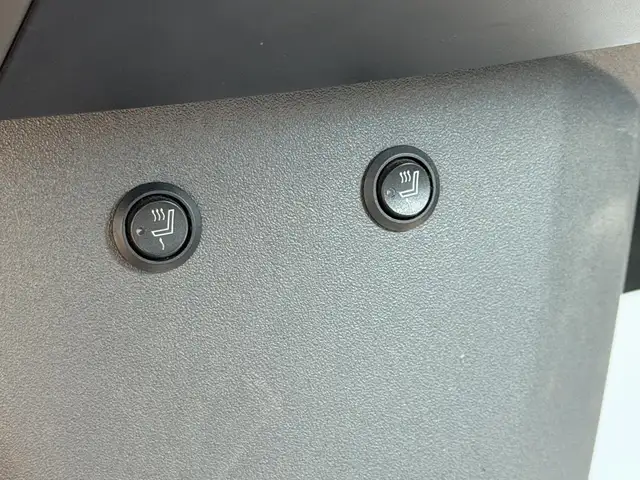 Toyota Prius view 11