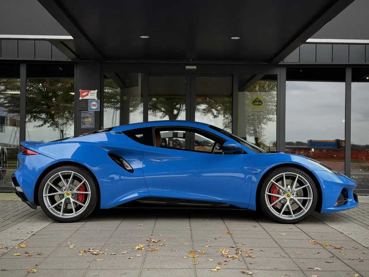Lotus Emira 2022