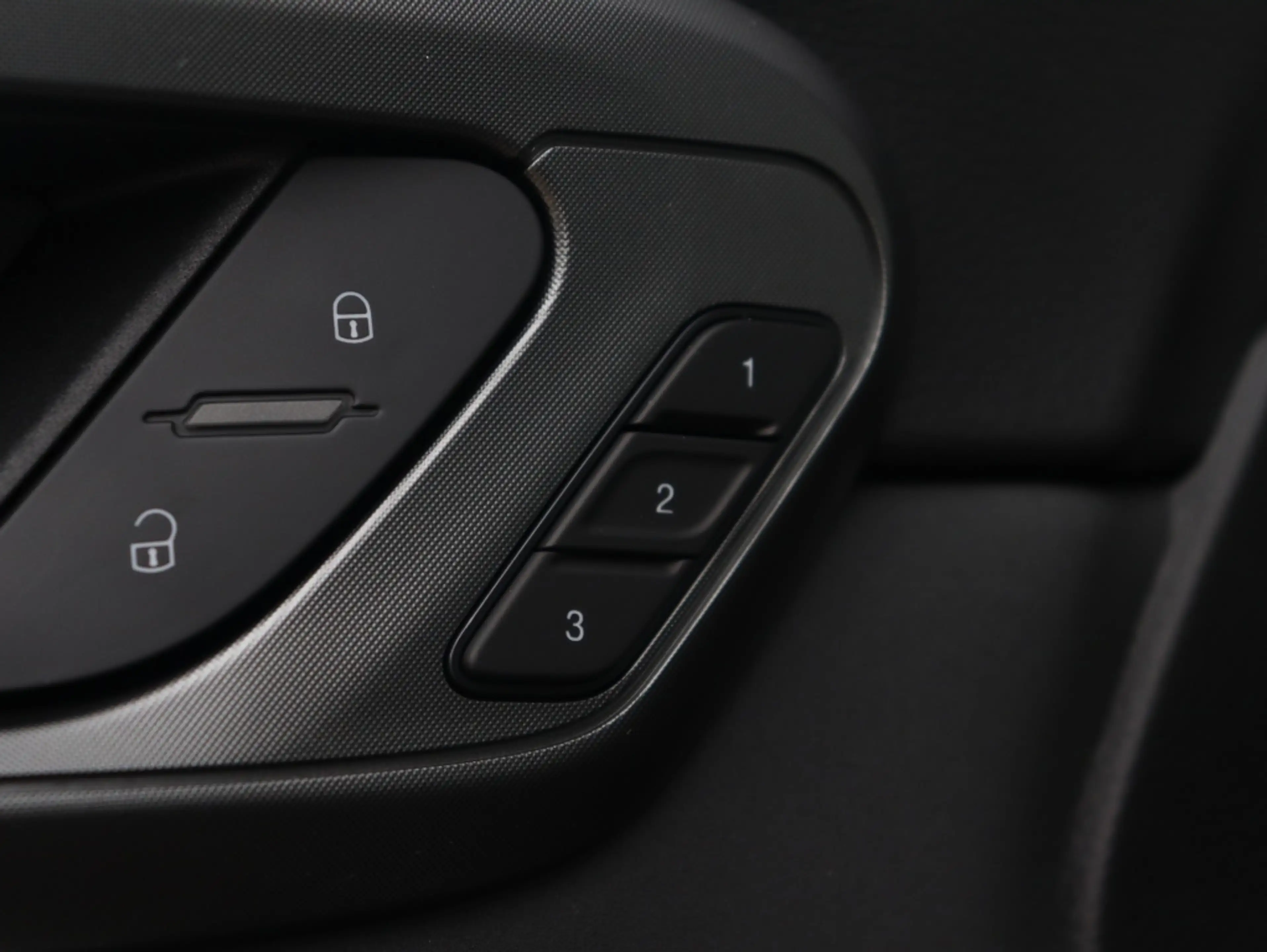 Alfa Romeo Tonale 1.3T PHEV 280 PK Veloce | Schuifdak | Harman | Led — photo 12