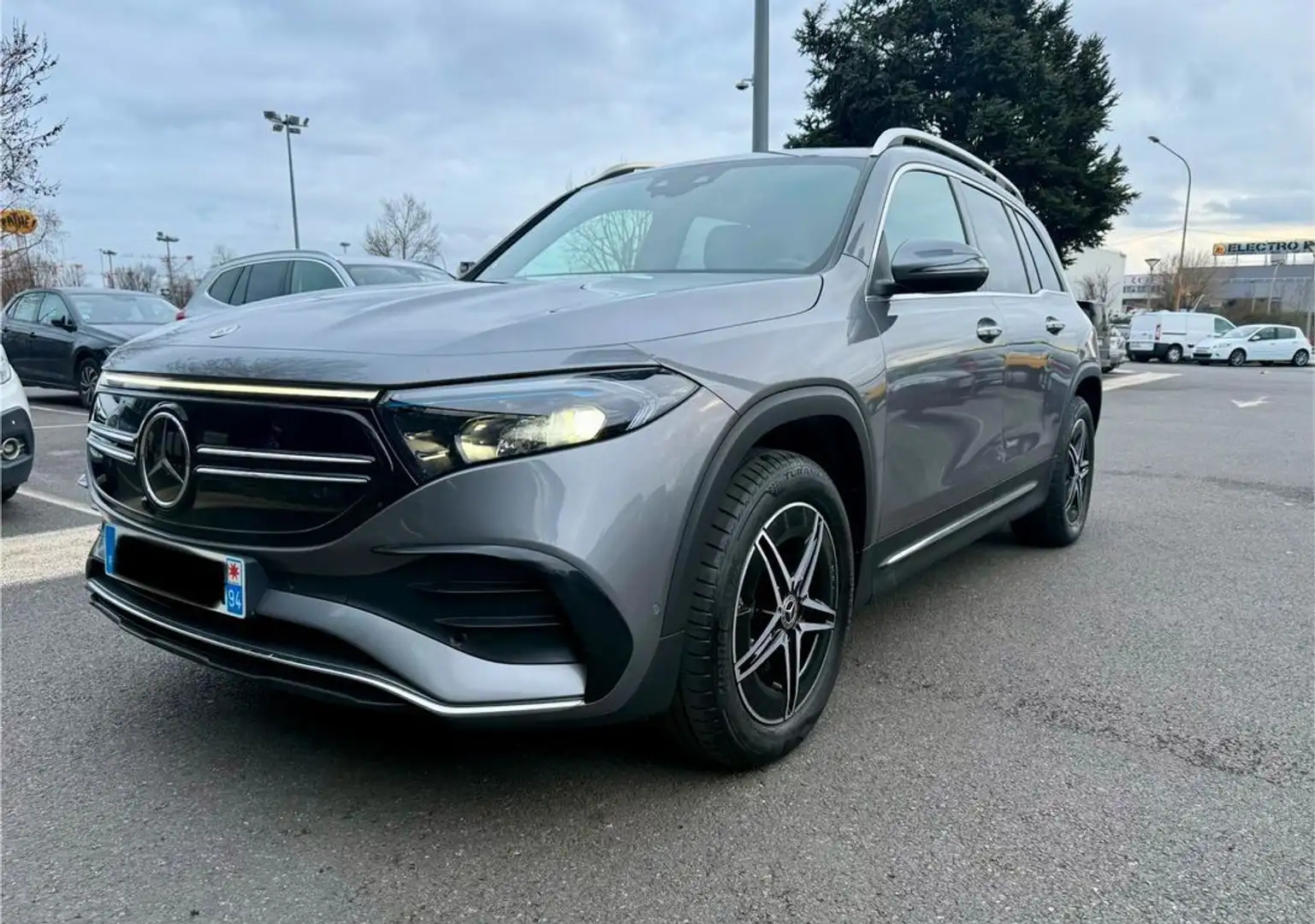 Mercedes-Benz EQB 350 MERCEDES 350 292CH AMG LINE 4MATIC 1 ERE MAIN 10 cv Grau - 1