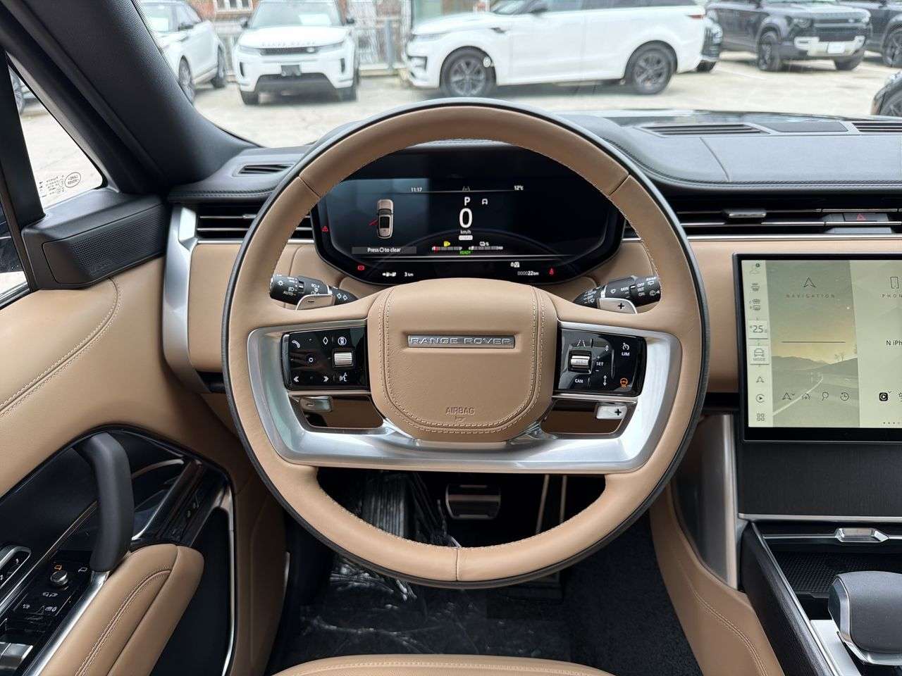 2026 Land Rover Range Rover P460e SE SWB thumb 11
