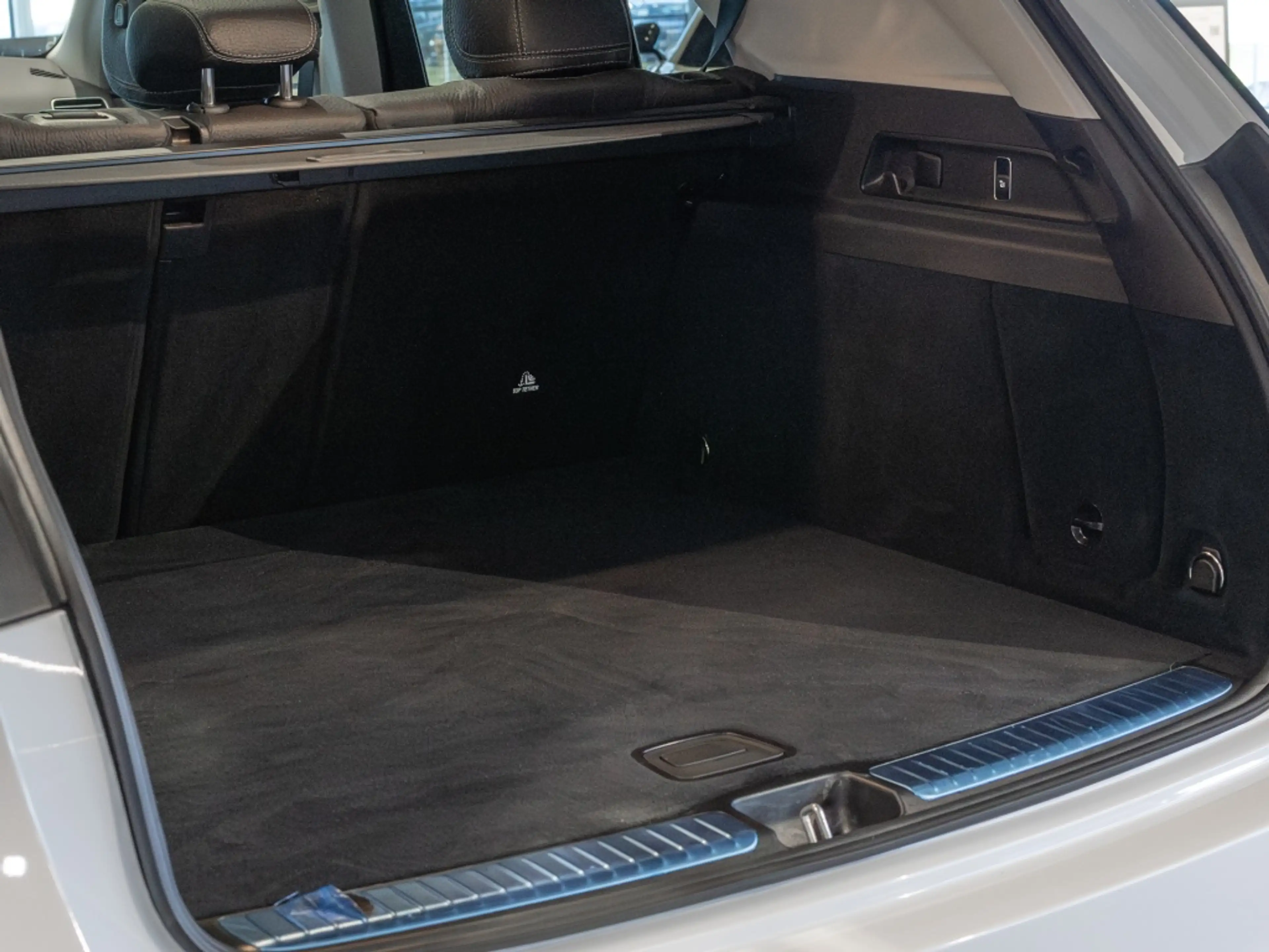Mercedes-Benz GLE 300 d 4M , AMG BURM WIDE MEMO MULTI 360 AHK — photo 10