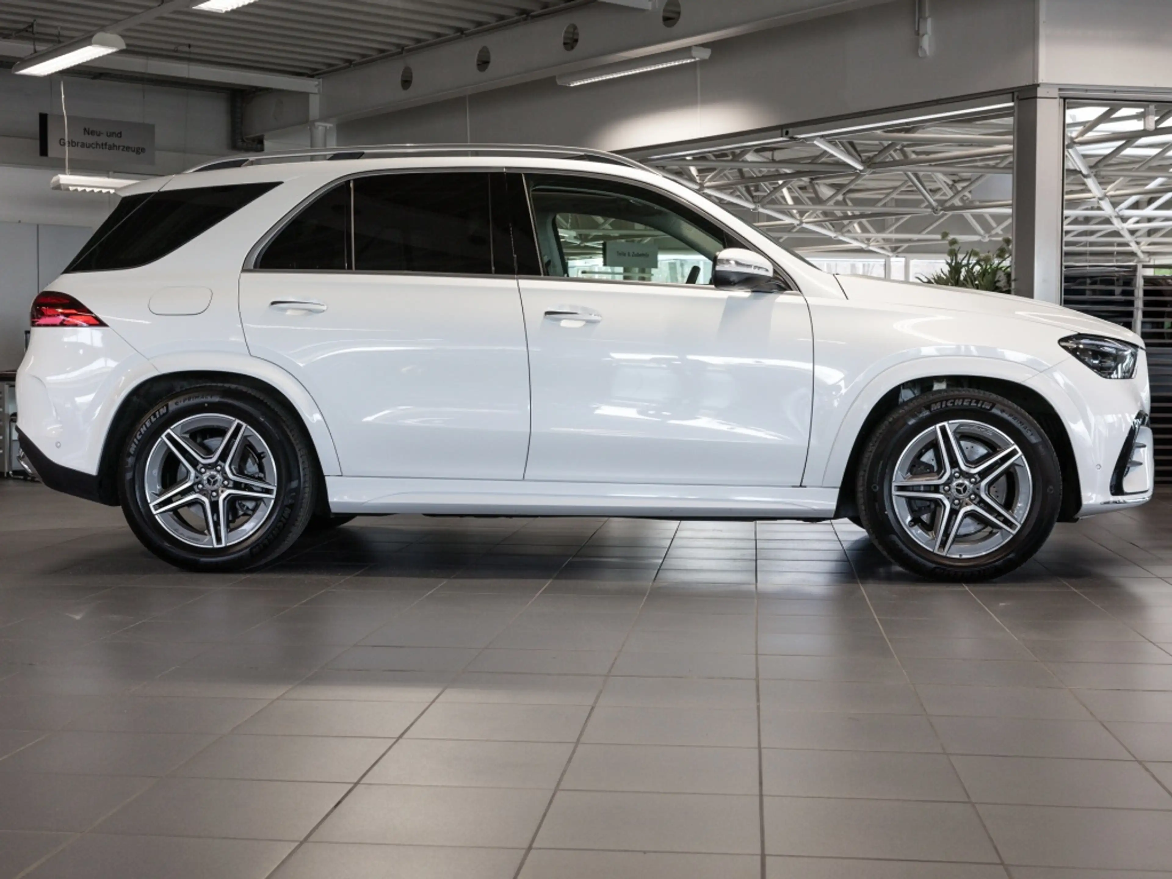 Mercedes-Benz GLE 300 d 4M , AMG BURM WIDE MEMO MULTI 360 AHK — photo 4