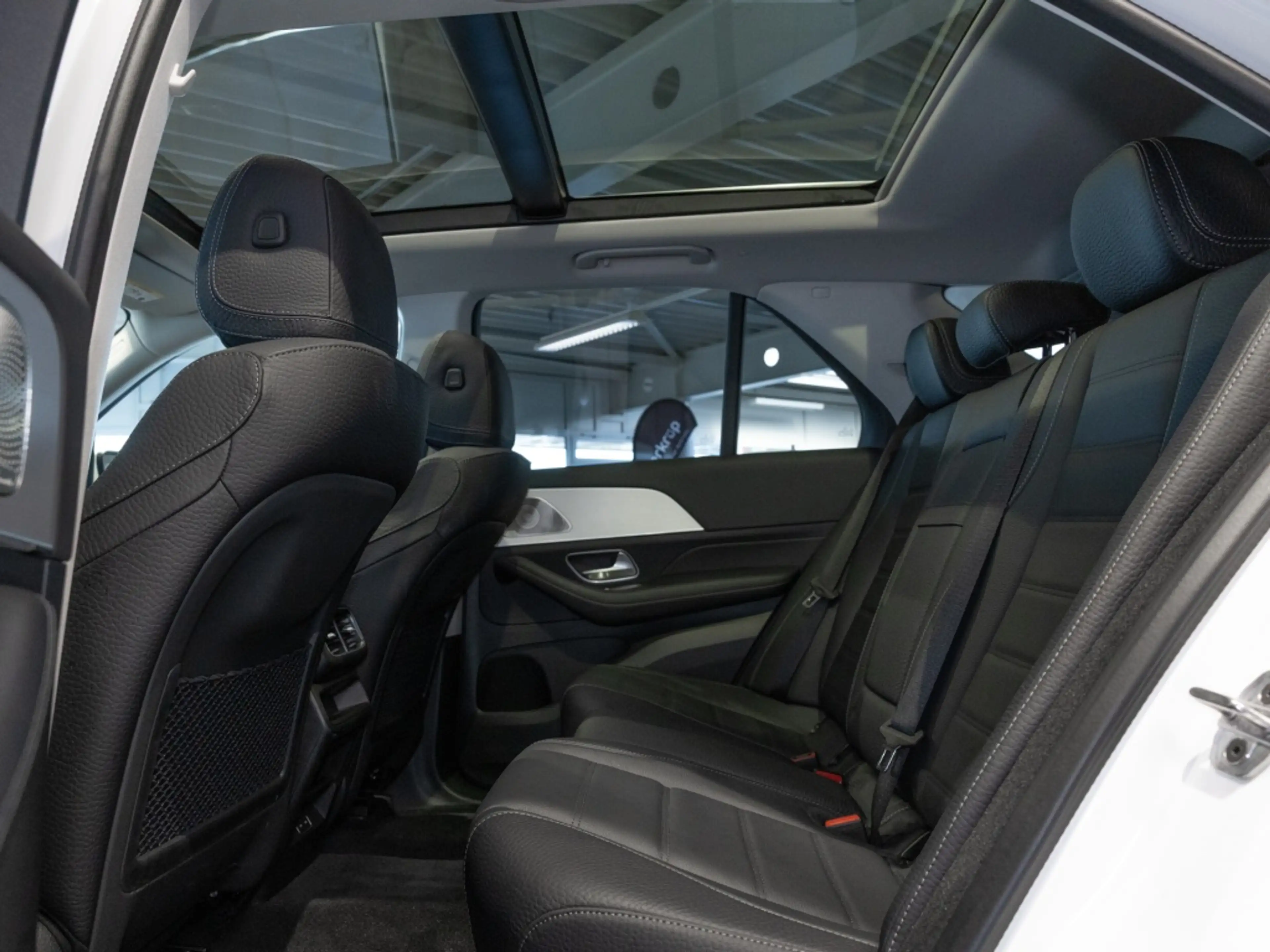 Mercedes-Benz GLE 300 d 4M , AMG BURM WIDE MEMO MULTI 360 AHK — photo 9