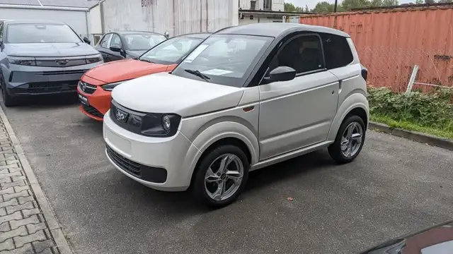 Ligier Myli MyLi E.PIC EV8 Carplay Servo