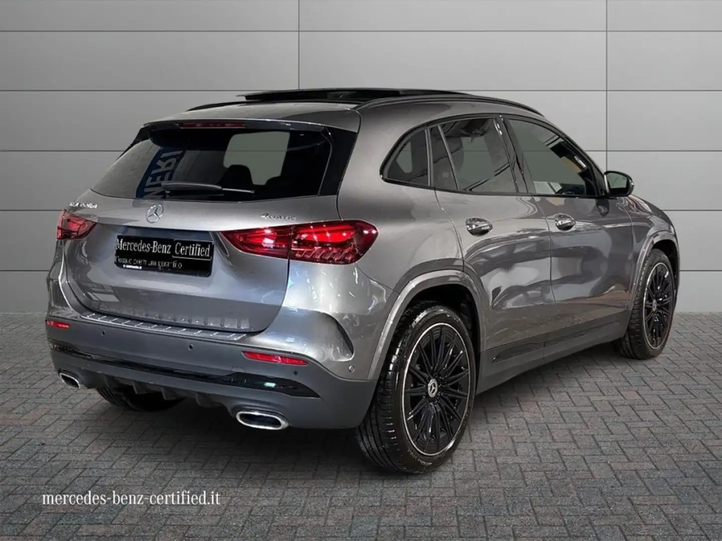 Mercedes-Benz GLA 220 d Automatic 4Matic AMG Line Advanced Plus Gris - 2