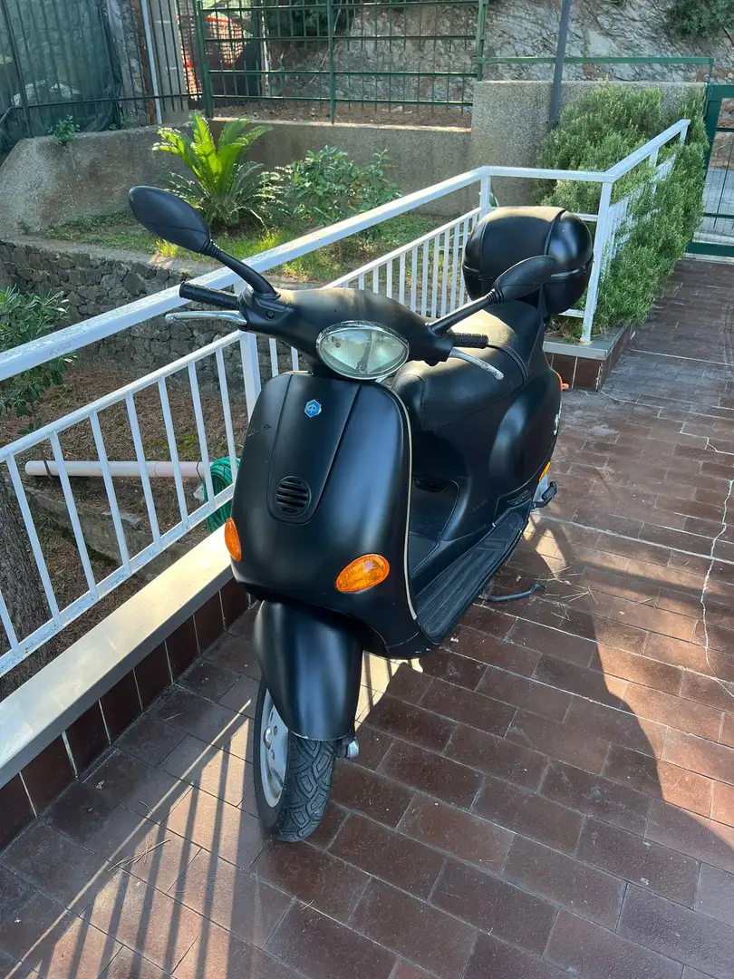 Vespa 125 Nero - 2
