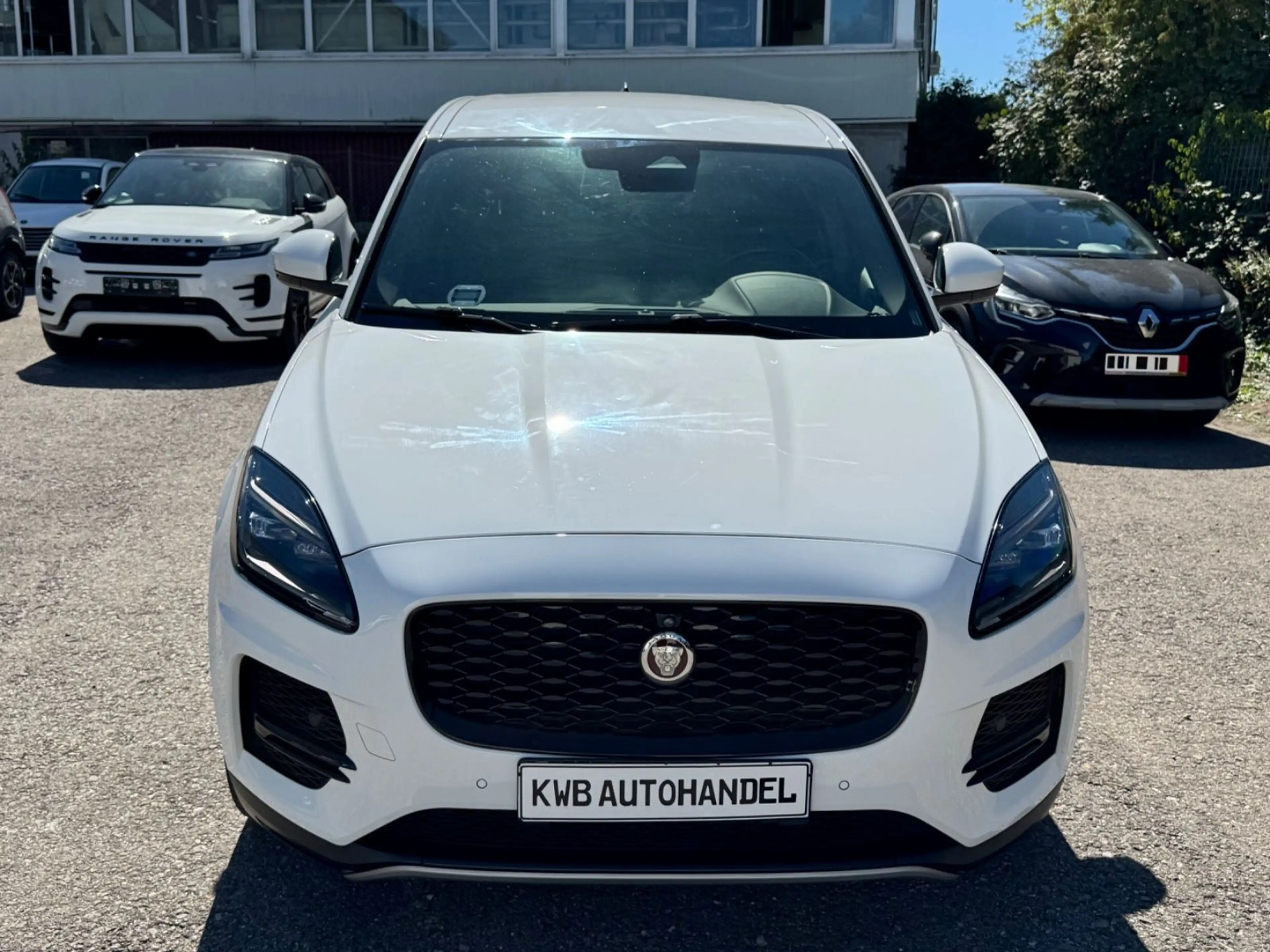 Jaguar E-Pace E-PACE SE AWD — photo 8