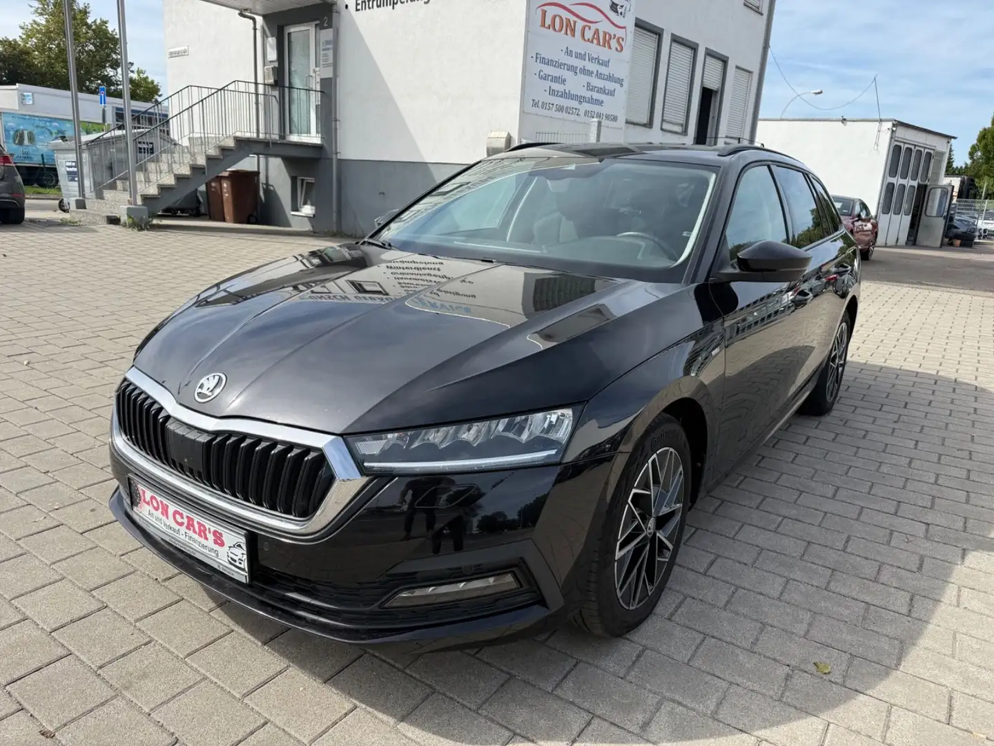 Skoda Octavia Combi Clever/Navi/LED/Kamera/TOP Schwarz - 1