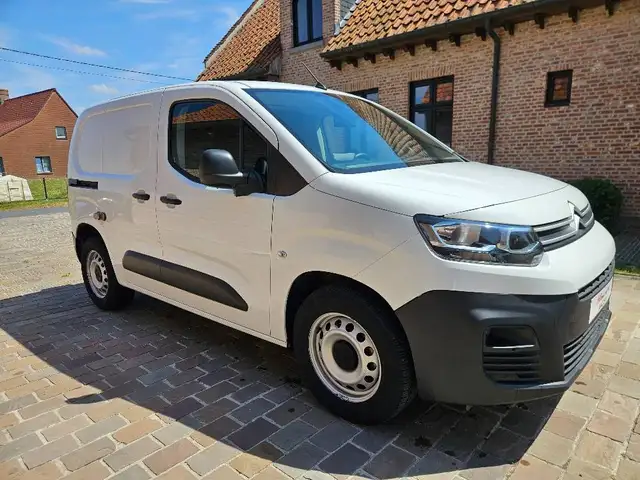 Citroen Berlingo 1.2 BENZINE AUTOMAAT FULL OPTION 131PK 14008 EX BTW