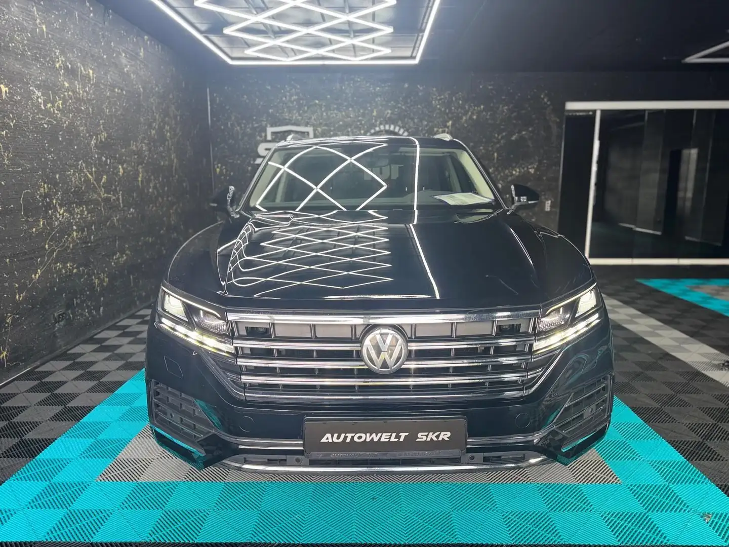 Volkswagen Touareg Elegance 4Motion/RFK/SHZ/AHK/TOUCH/NAVI Schwarz - 2