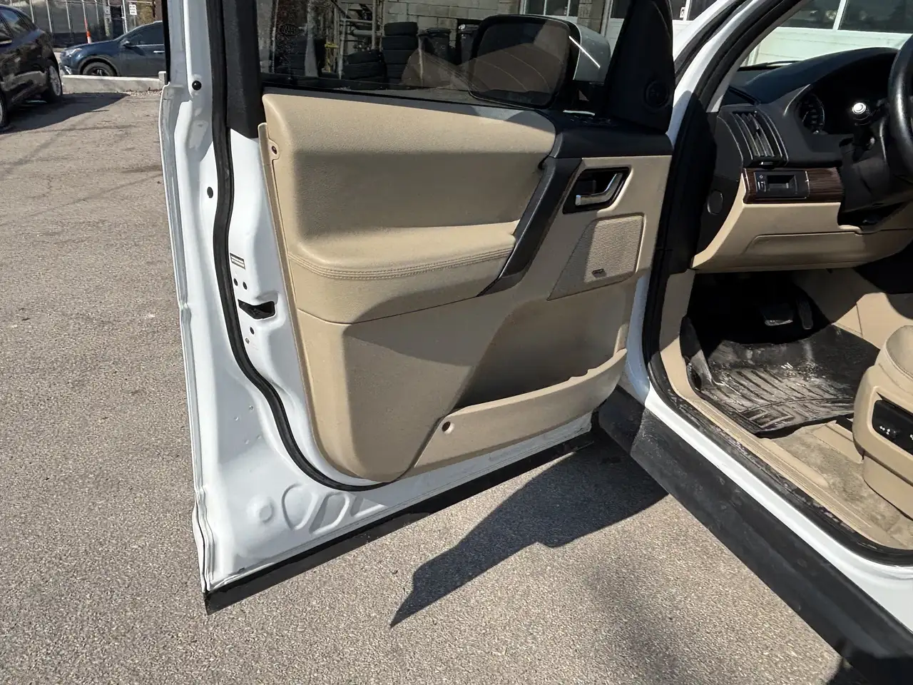 Land Rover LR2 снимка Land Rover LR2