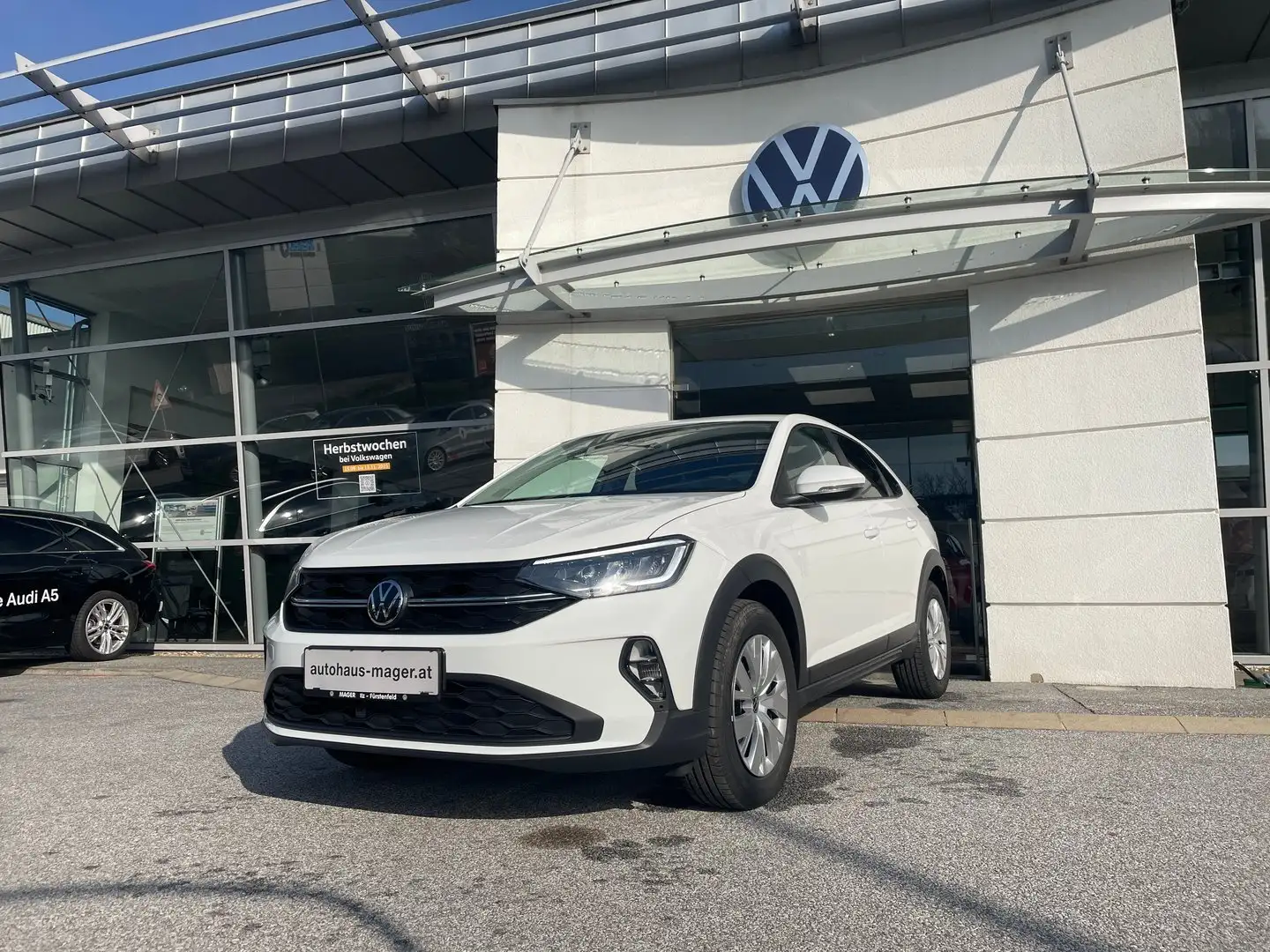 Volkswagen Taigo 4Me TSI Weiß - 1