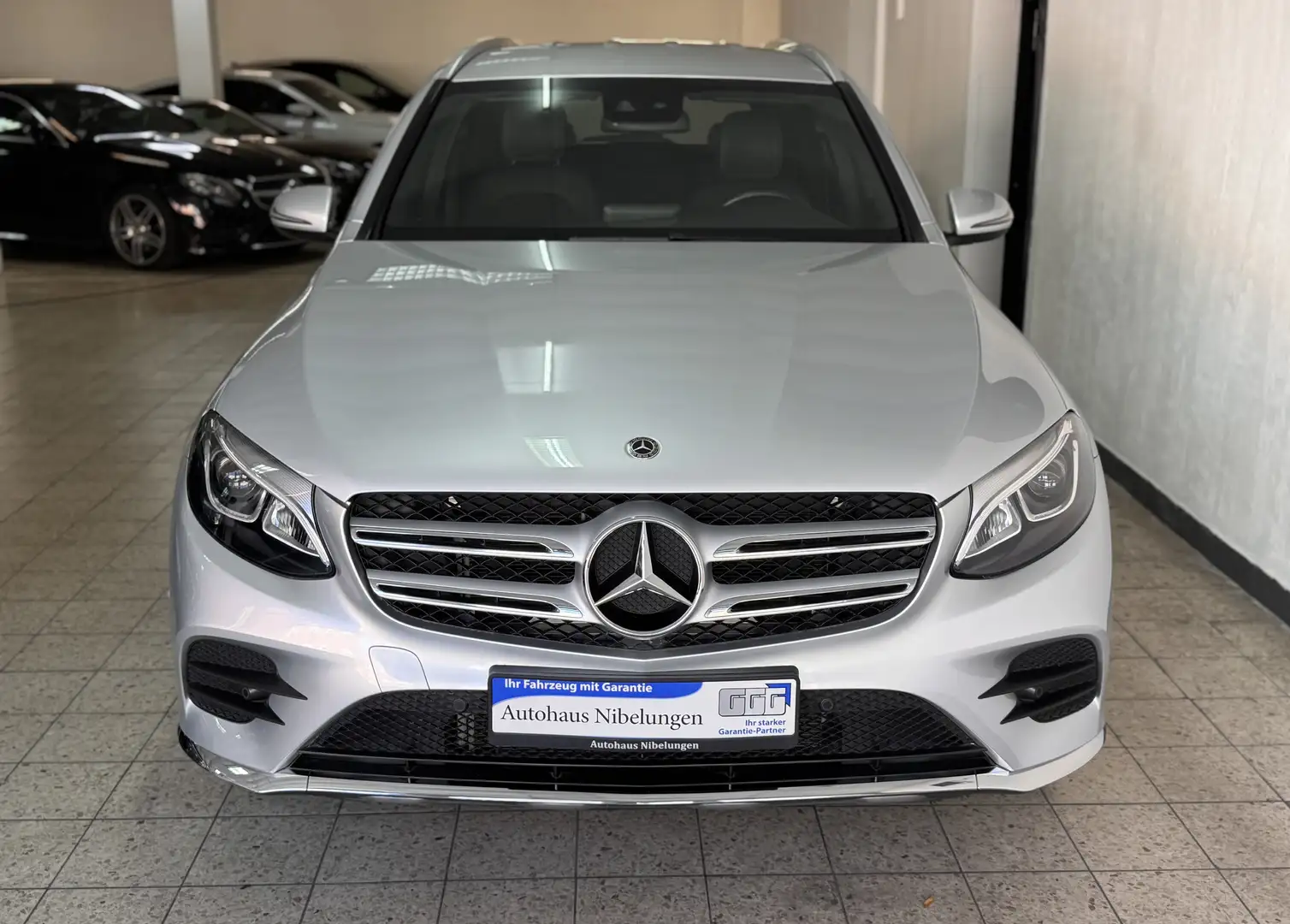 Mercedes-Benz GLC 250 AMG Line 4Matic *AHK*LED*CAM*Leder*SHZ* Grau - 2