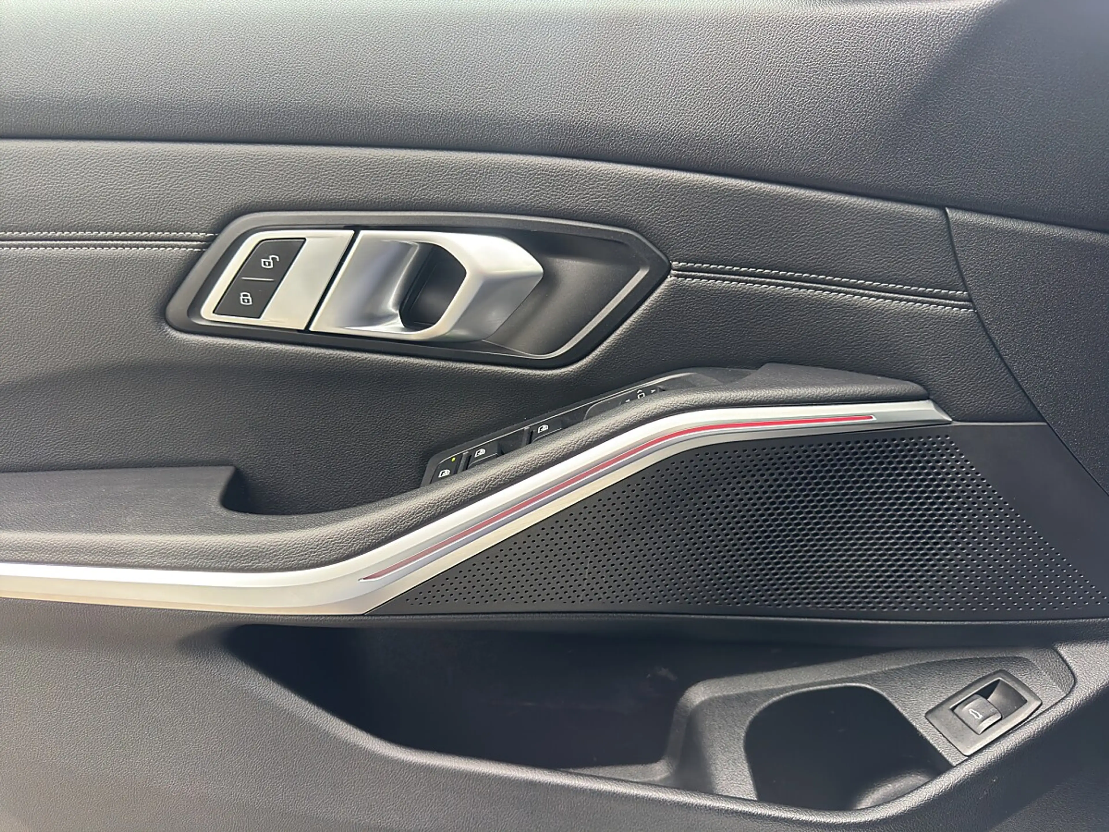 BMW 318 d Touring M-Packet *ACC*Lineasist*AHK*Virtual C... — photo 14