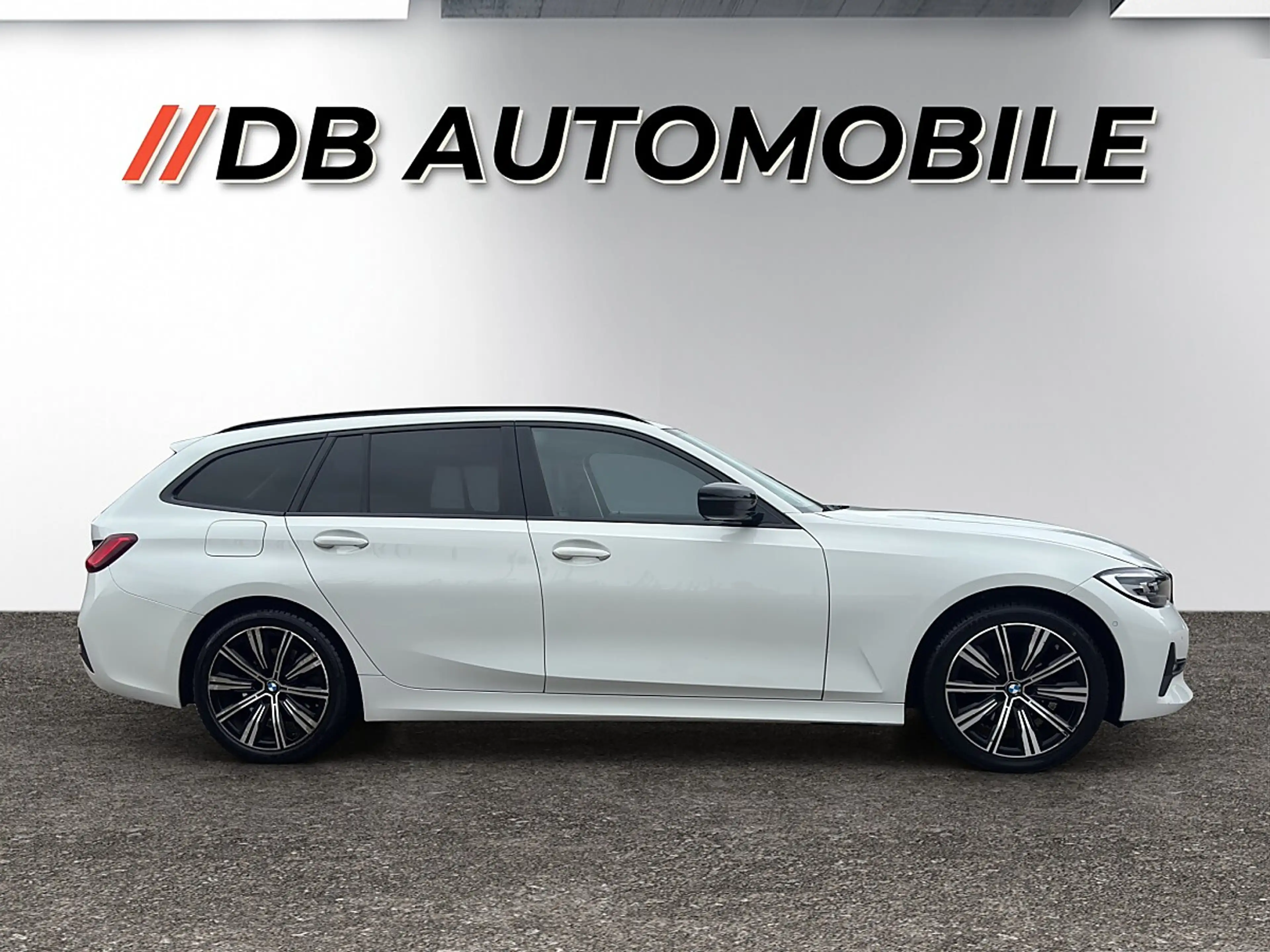 BMW 318 d Touring M-Packet *ACC*Lineasist*AHK*Virtual C... — photo 4