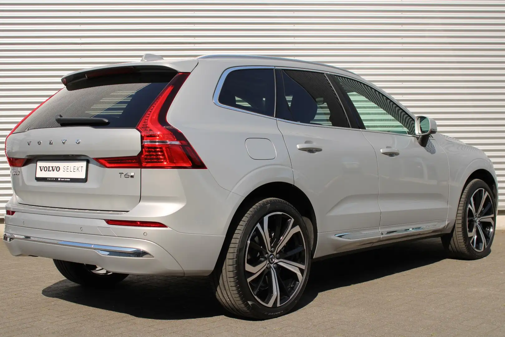Volvo XC60 T6 Plug-in hybrid AWD Essential Edition Bright | 2 Gris - 2