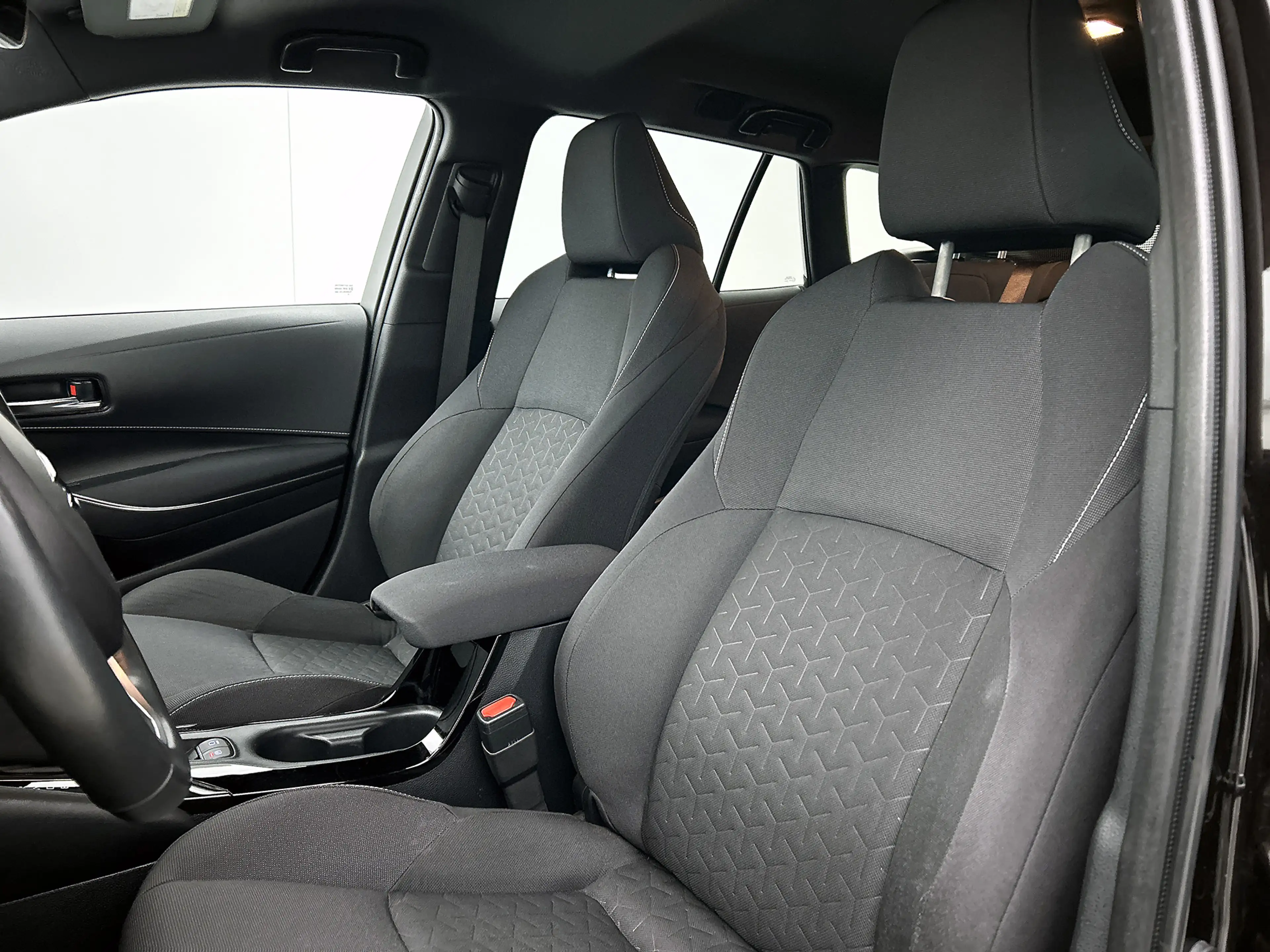 Suzuki Swace Select — photo 15
