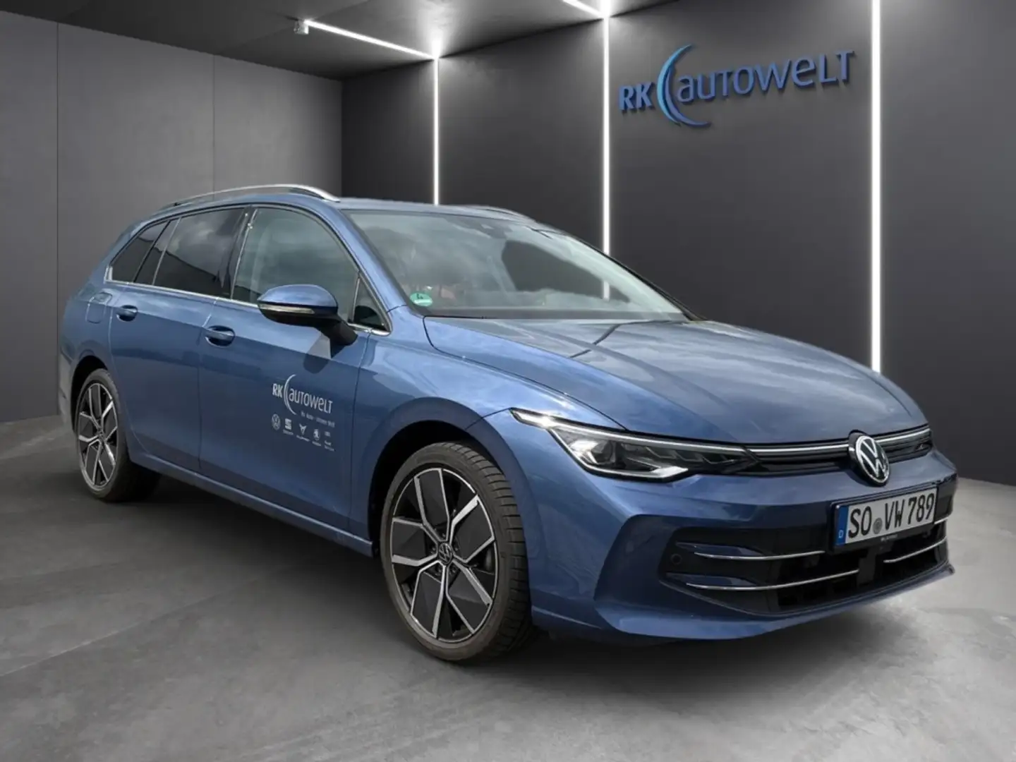 Volkswagen Golf Variant 8 VIII Style 1,5 l eTSI DSG AHK Panodach Blau - 2