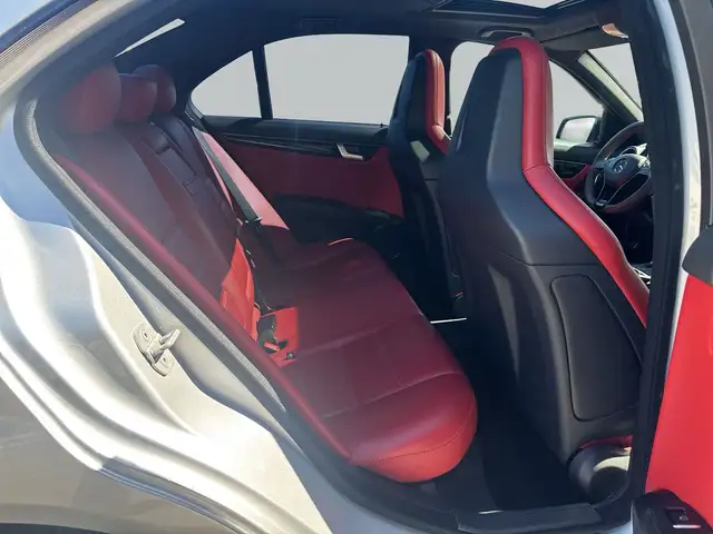 Mercedes-Benz C-Class view 11
