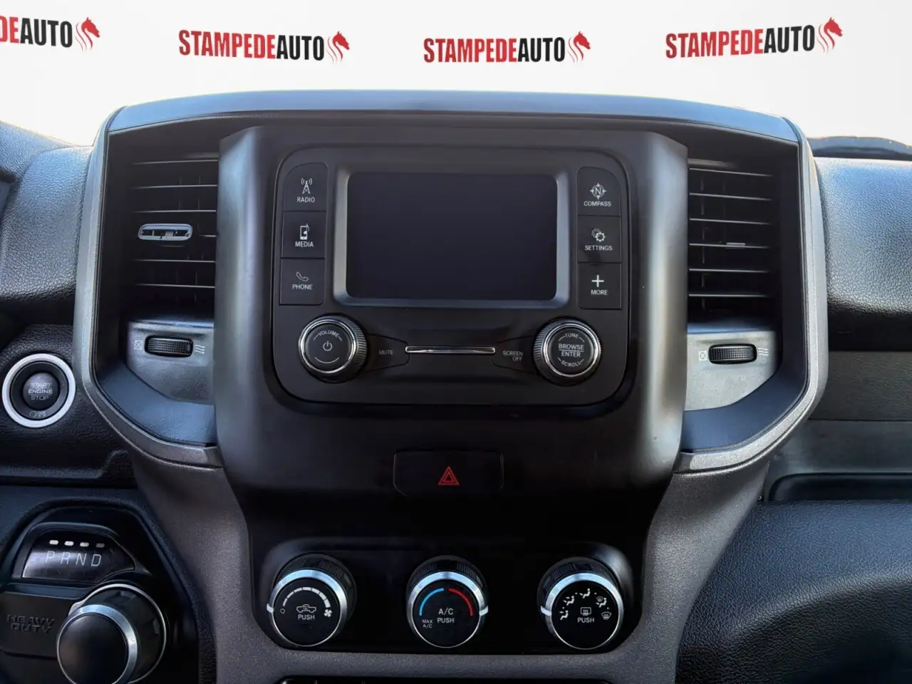 RAM 3500 снимка RAM 3500
