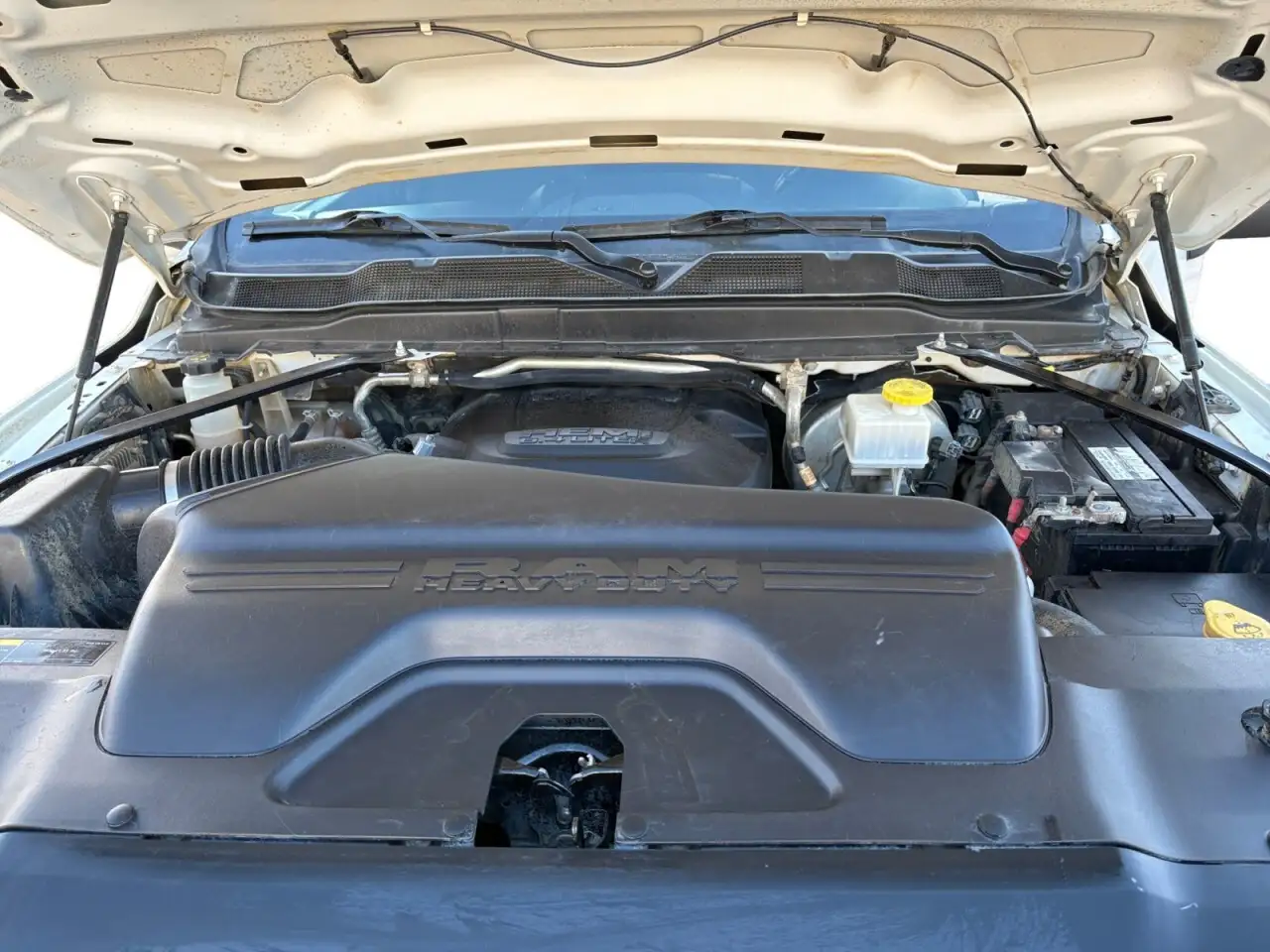 RAM 3500 снимка RAM 3500