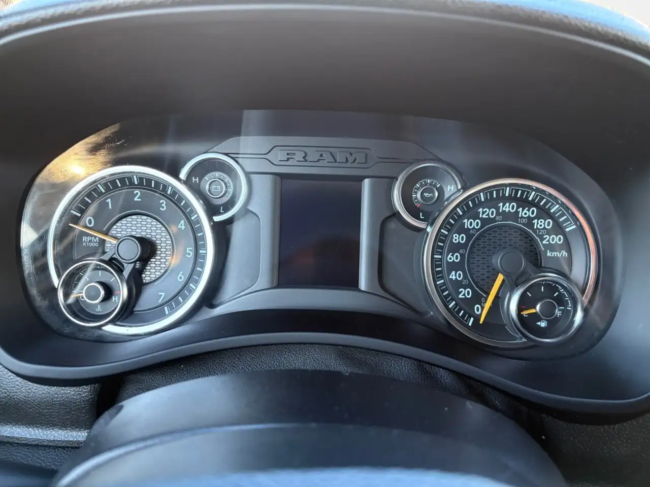 RAM 3500 снимка RAM 3500