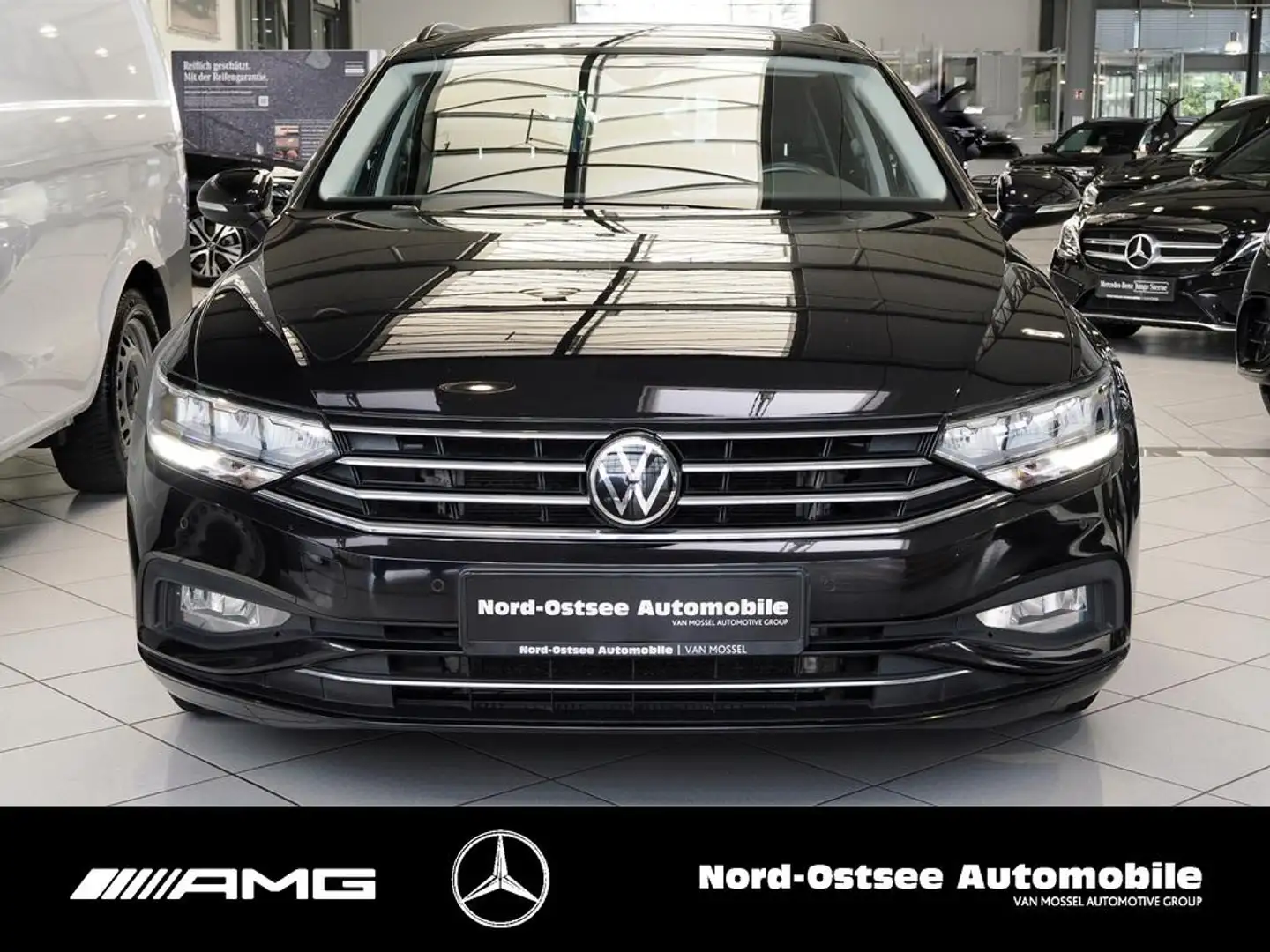 Volkswagen Passat Variant 1.5 TSI BUSINESS NAVI AHK SPUR Schwarz - 2