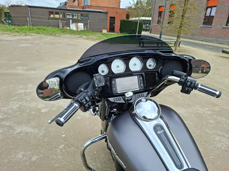 Harley-Davidson Street Glide - foto 2