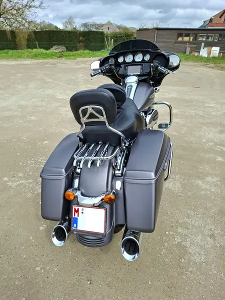 Harley-Davidson Street Glide - foto 7