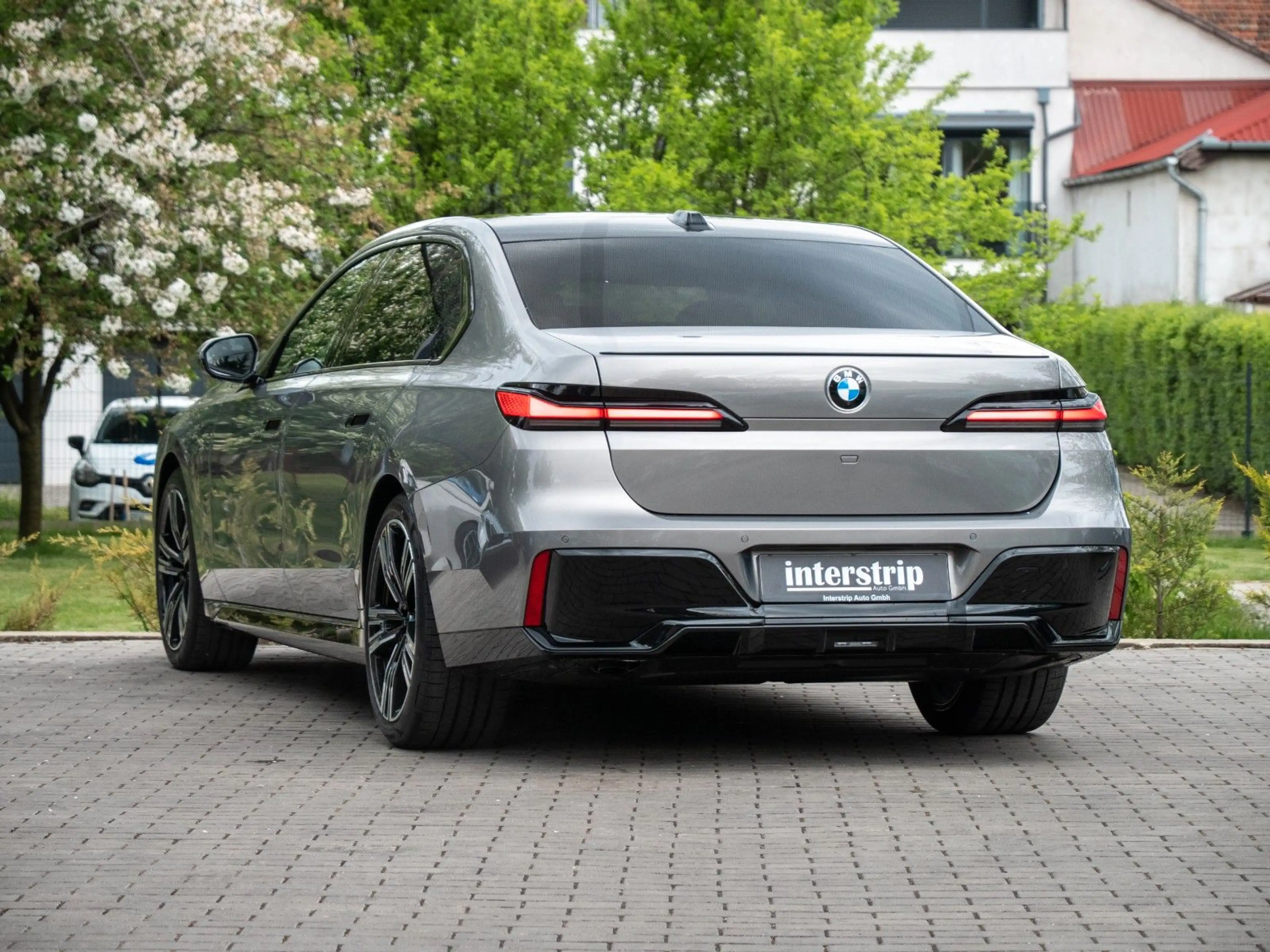 BMW 740 d M SPORT.MASSAGE.DR.ASS.PRO.SKY.5/100 — photo 4