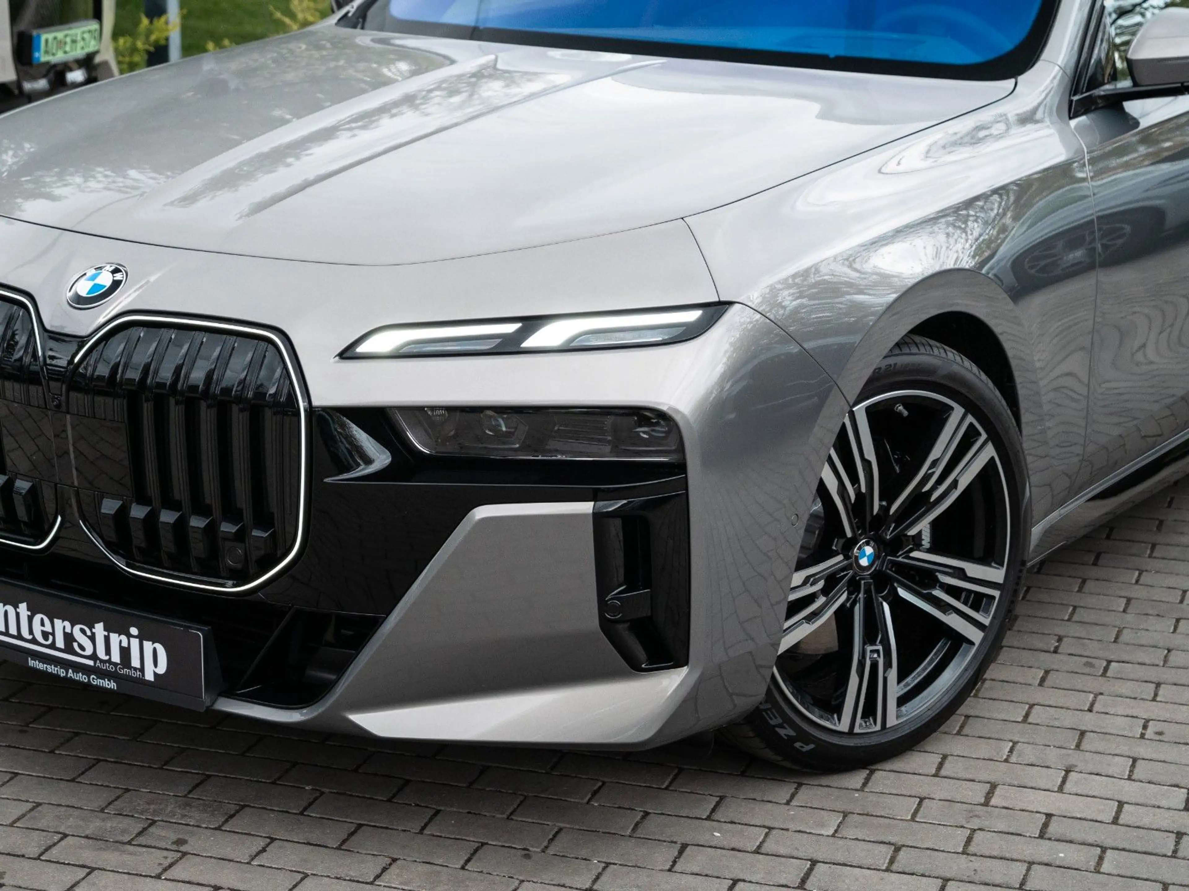 BMW 740 d M SPORT.MASSAGE.DR.ASS.PRO.SKY.5/100 — photo 7