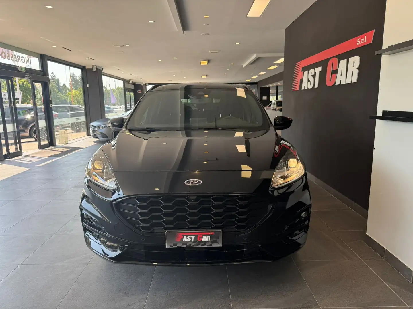 Ford Kuga 2.5 Plug In Hybrid 225 CV CVT 2WD ST-Line Nero - 2