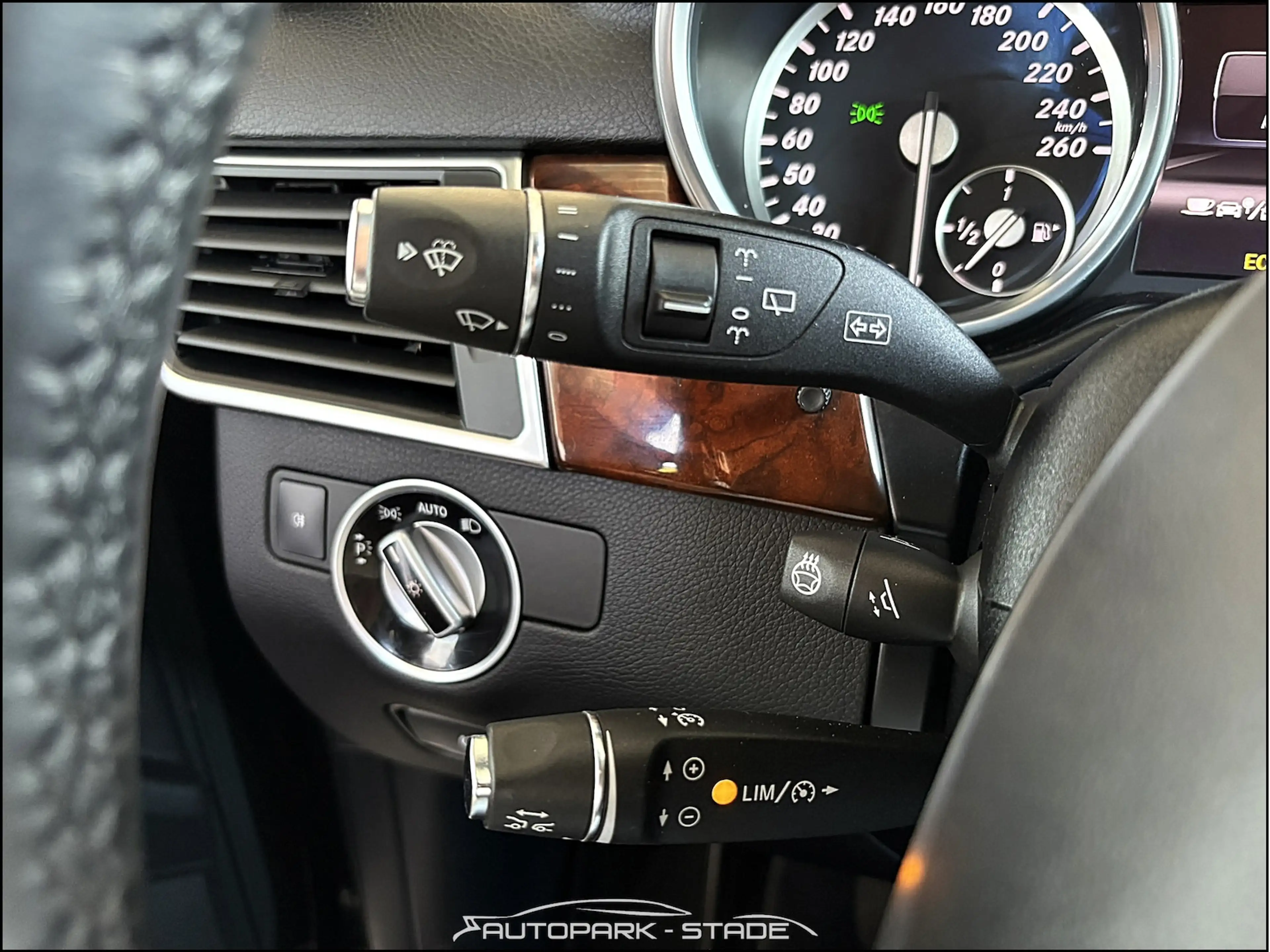 Mercedes-Benz ML 500 BlueEfficiency 4Matic — photo 13