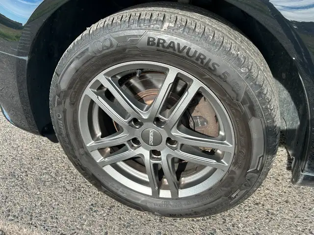 Audi A4 view 10