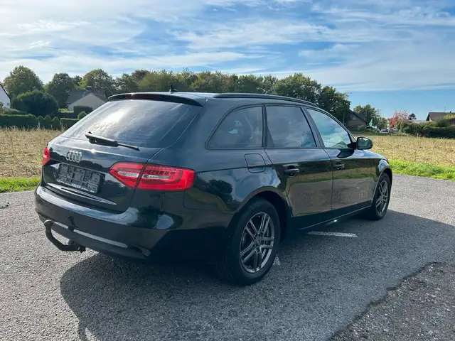 Audi A4 view 6