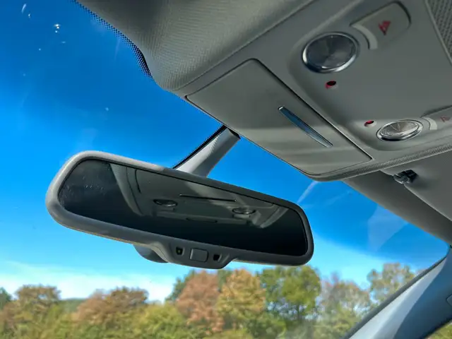 Audi A4 view 26