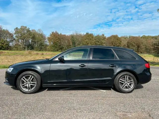 Audi A4 view 2