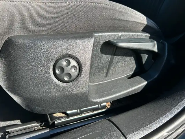 Audi A4 view 12