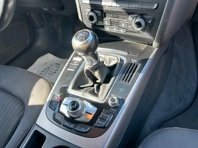 Audi A4 view 24