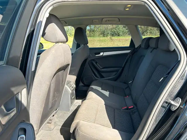 Audi A4 view 17