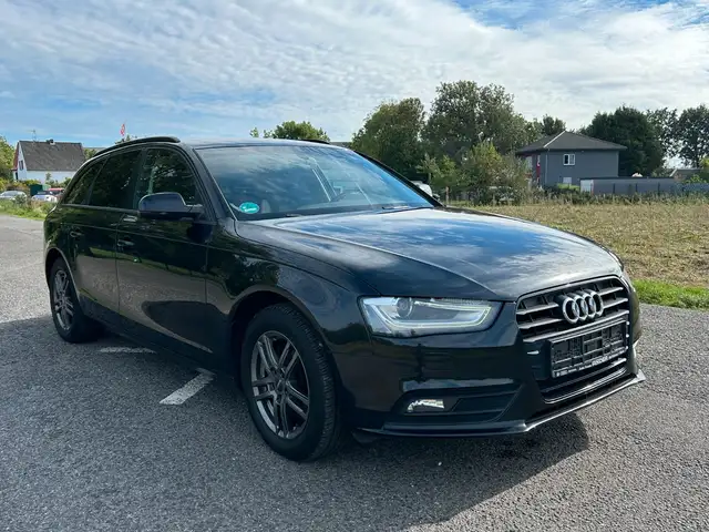 Audi A4 view 8