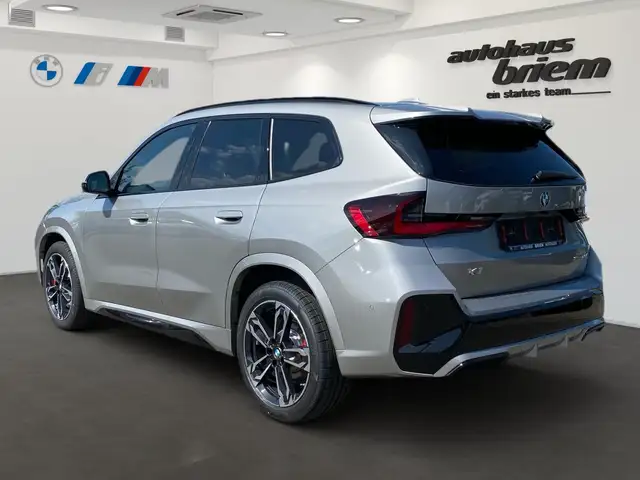 BMW X1 view 4