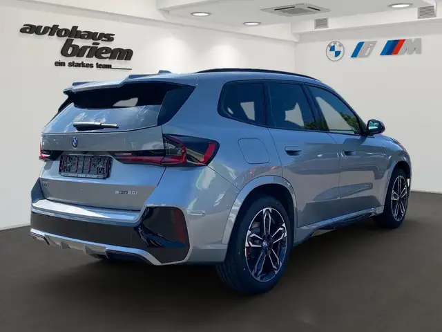 BMW X1 view 3