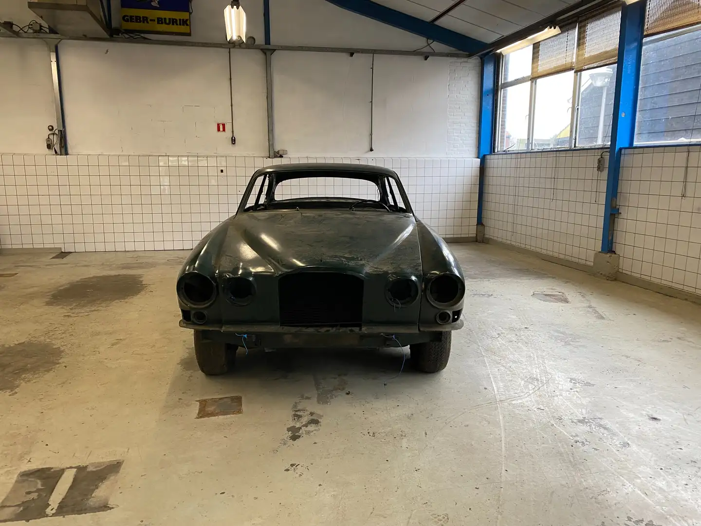 Jaguar 420 MK10 3.8L Litre Verde - 2