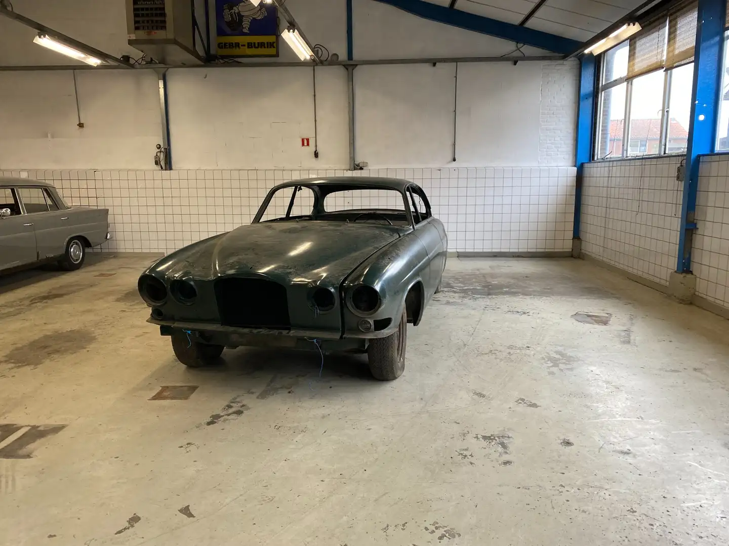 Jaguar 420 MK10 3.8L Litre Verde - 1